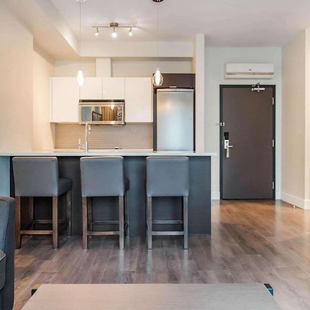 Les Suites Victoria, Ascend Hotel Collection Гатіно Екстер'єр фото