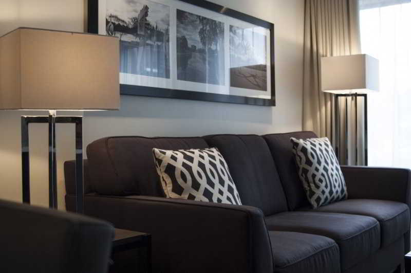 Les Suites Victoria, Ascend Hotel Collection Гатіно Екстер'єр фото