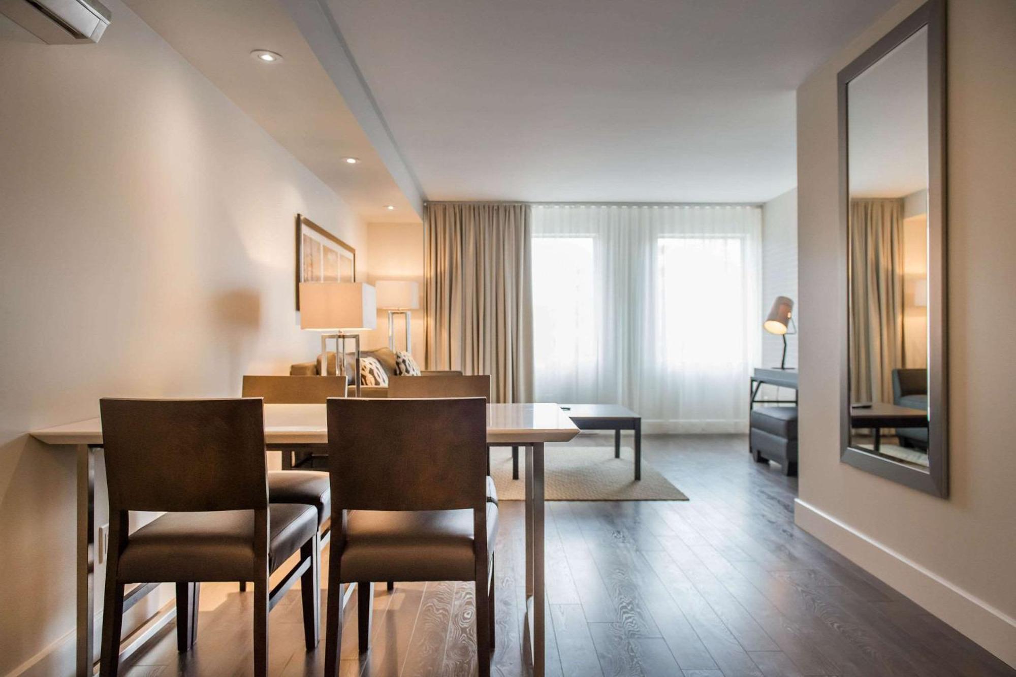 Les Suites Victoria, Ascend Hotel Collection Гатіно Екстер'єр фото