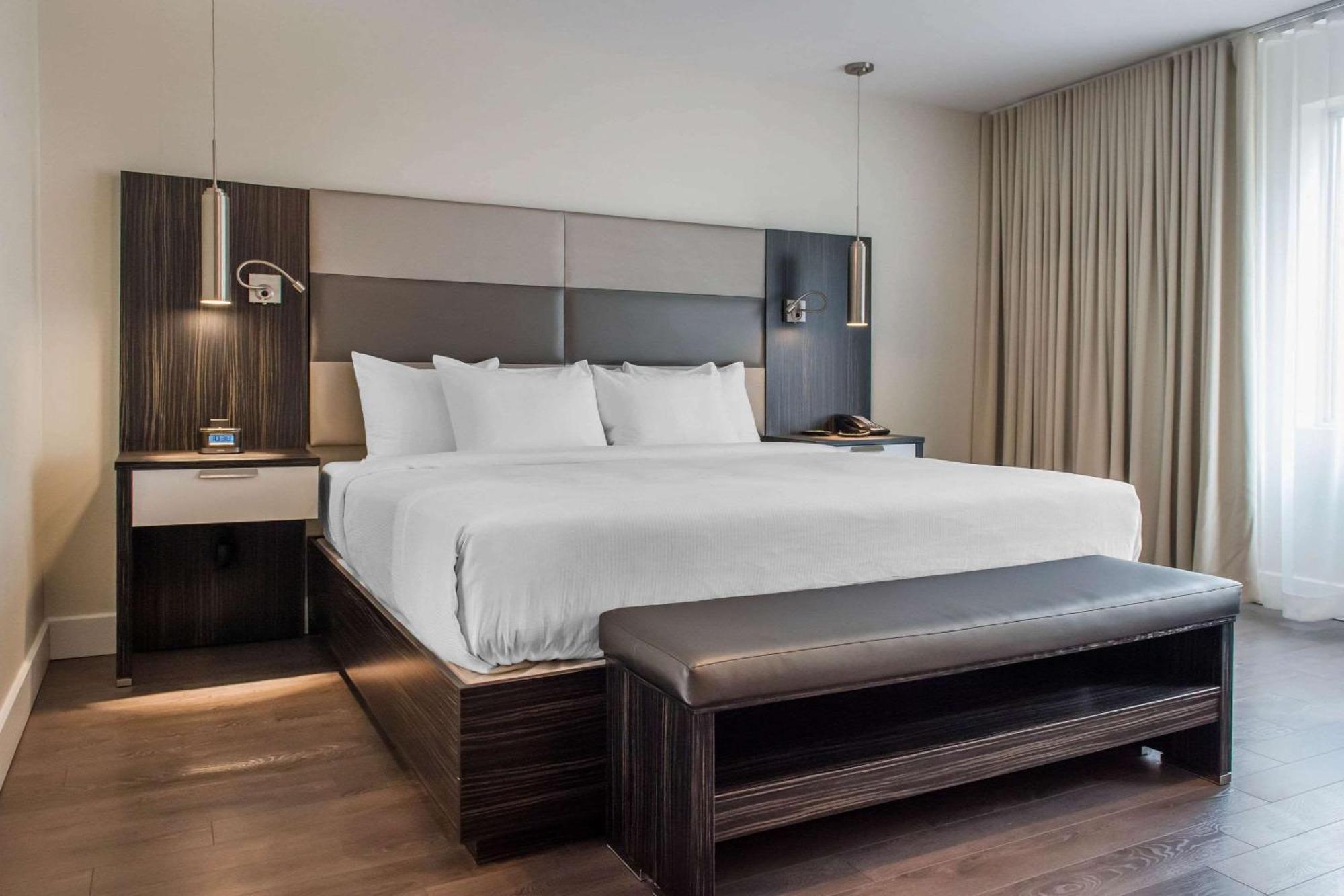 Les Suites Victoria, Ascend Hotel Collection Гатіно Екстер'єр фото